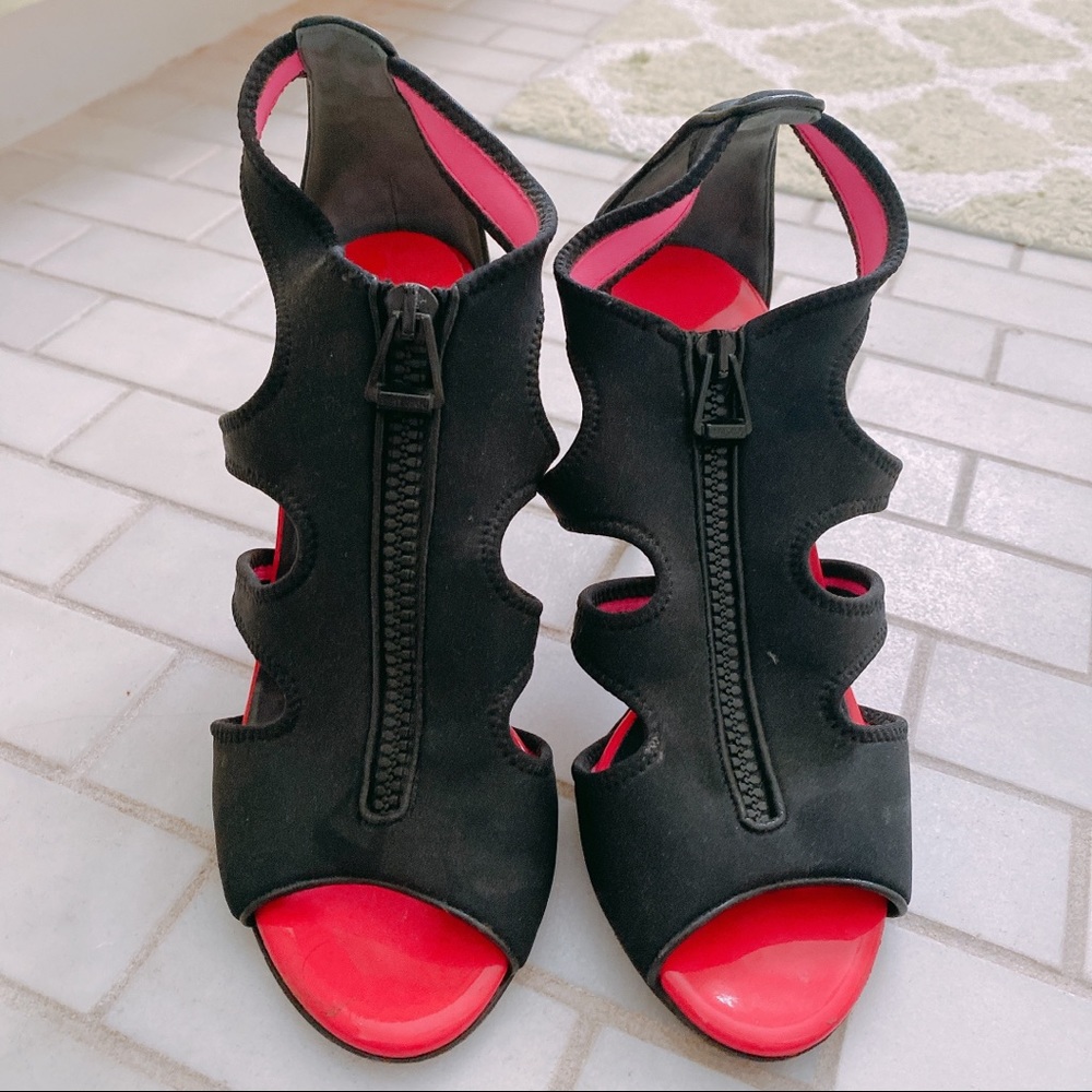 JIMMY CHOO BLACK & PINK HEELS